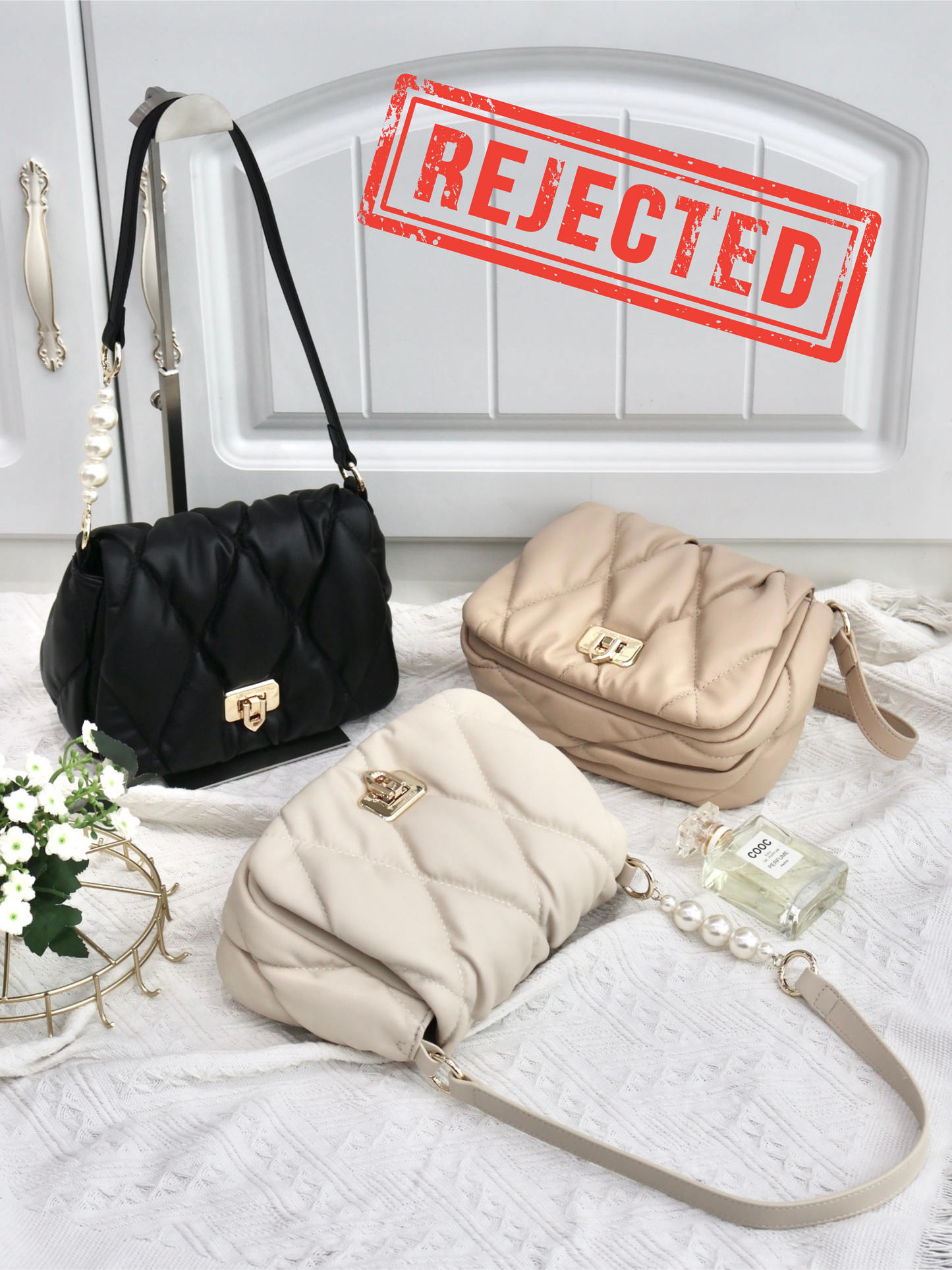 (Rejected Sales) Pearly Push-Lock Quilted Bag