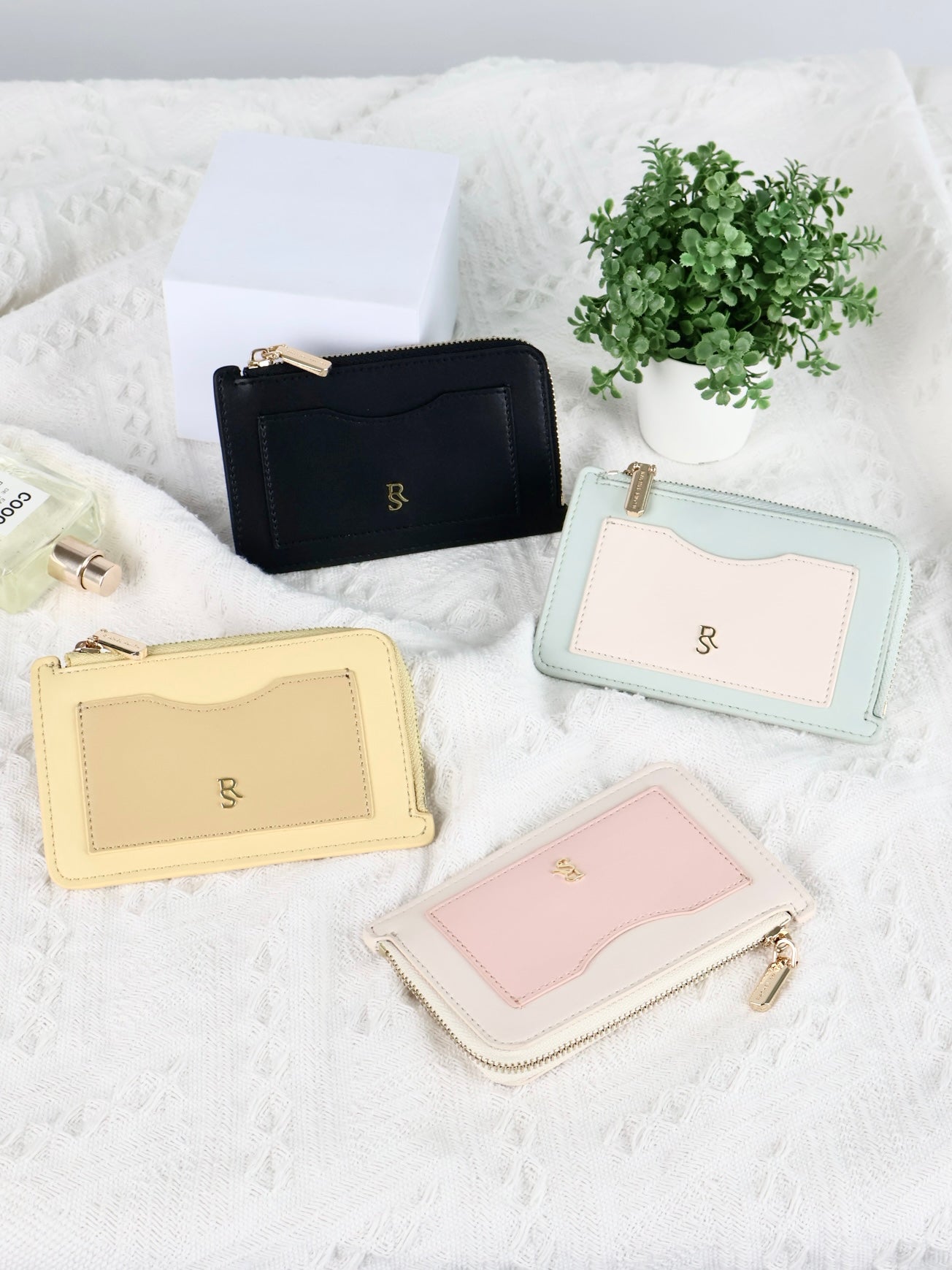 Rico Two-Tone Card Holder