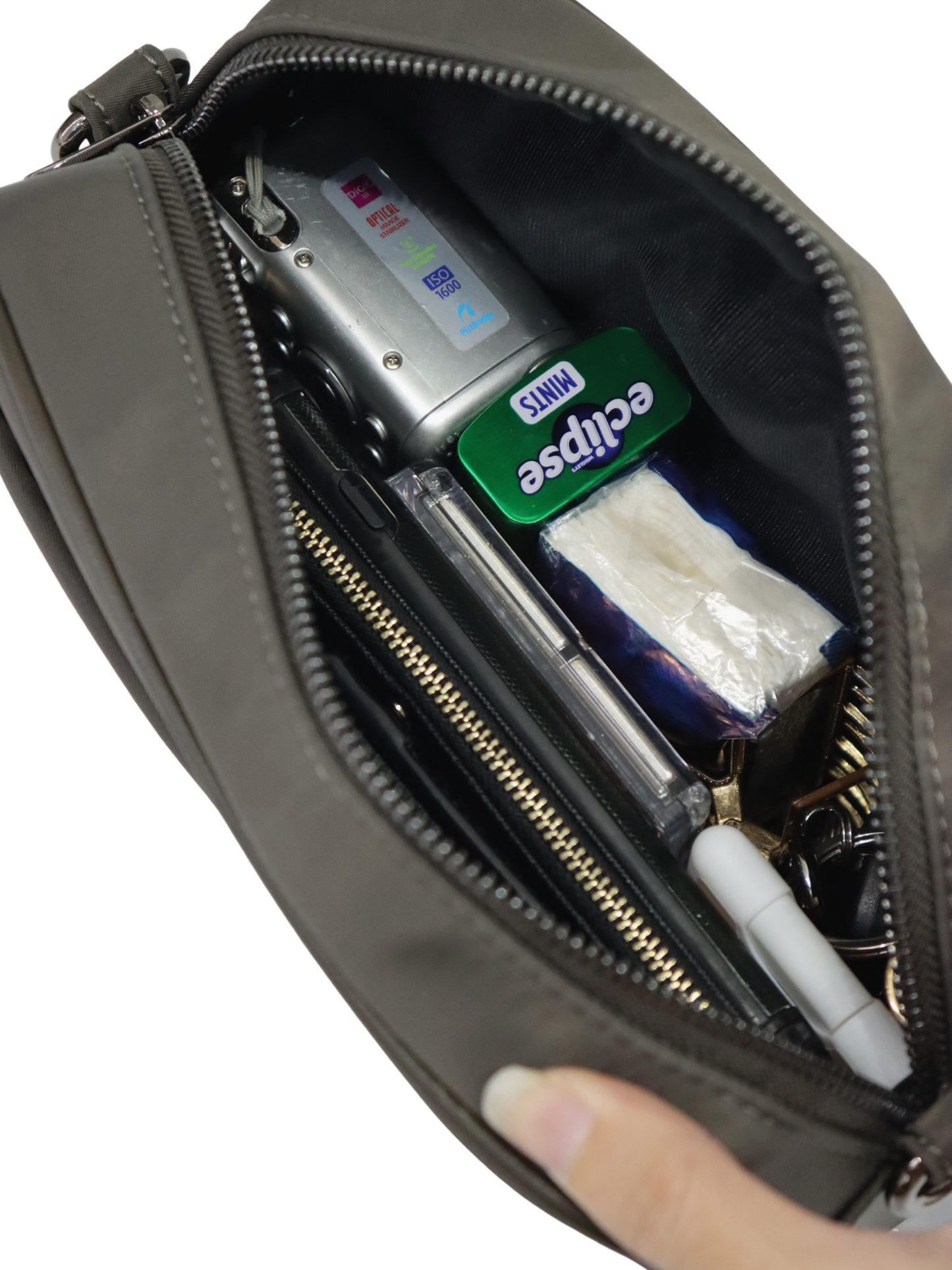 Leslie Unisex Nylon Crossbody Bag