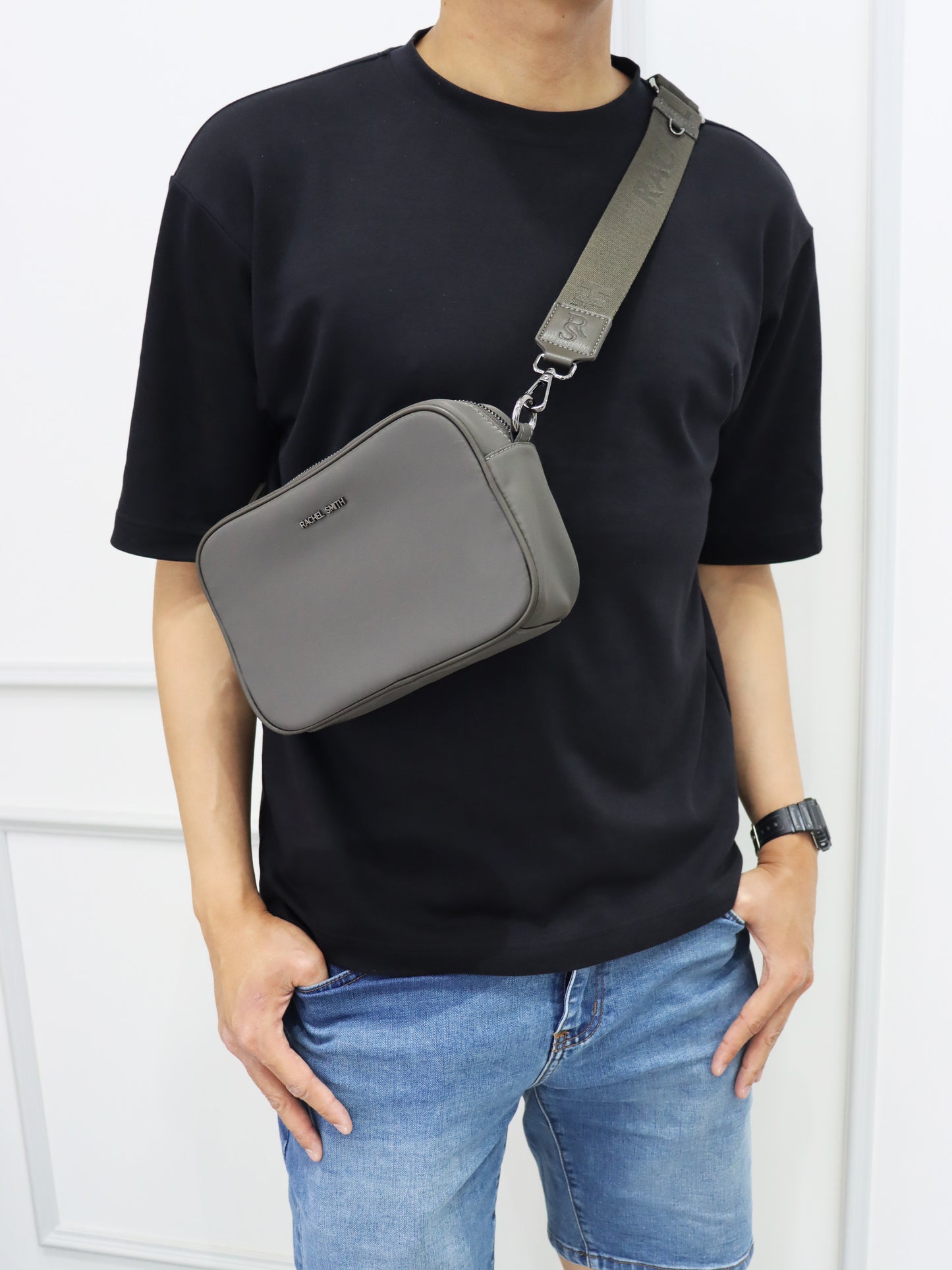 Leslie Unisex Nylon Crossbody Bag