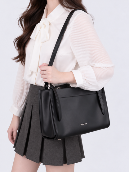 Daphne Tote Bag