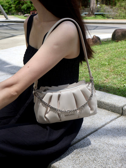 Yuyu Cloudy Hobo Bag